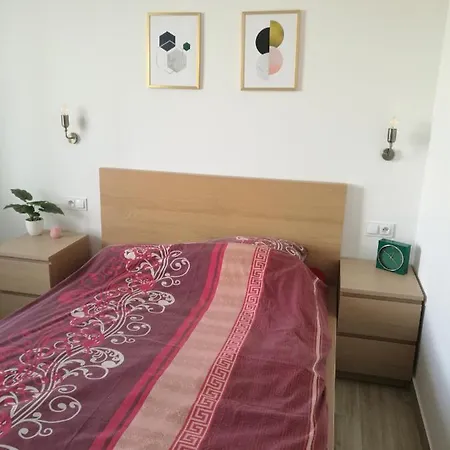 Flat Femina Street Apartment *